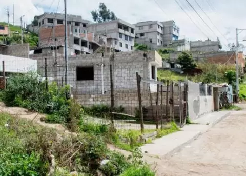 Vecinos del noroccidente exigen obras en lugar de los Quitocables