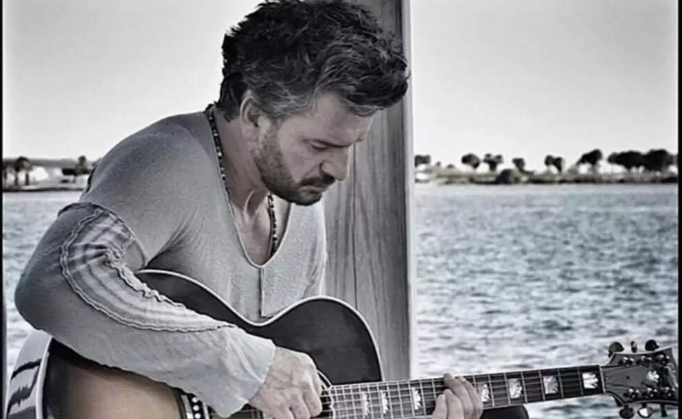 Arjona inicia preventa de su disco 'Apague La Luz Y Escuche'