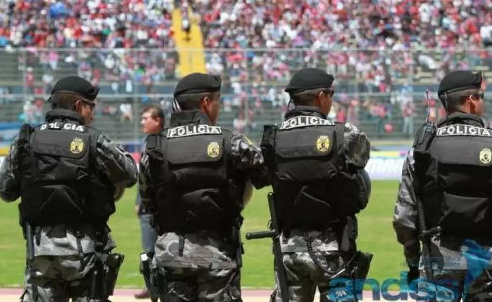 Un contingente de 1.707 policías dará seguridad en el partido de ida de la final de la Copa Libertadores