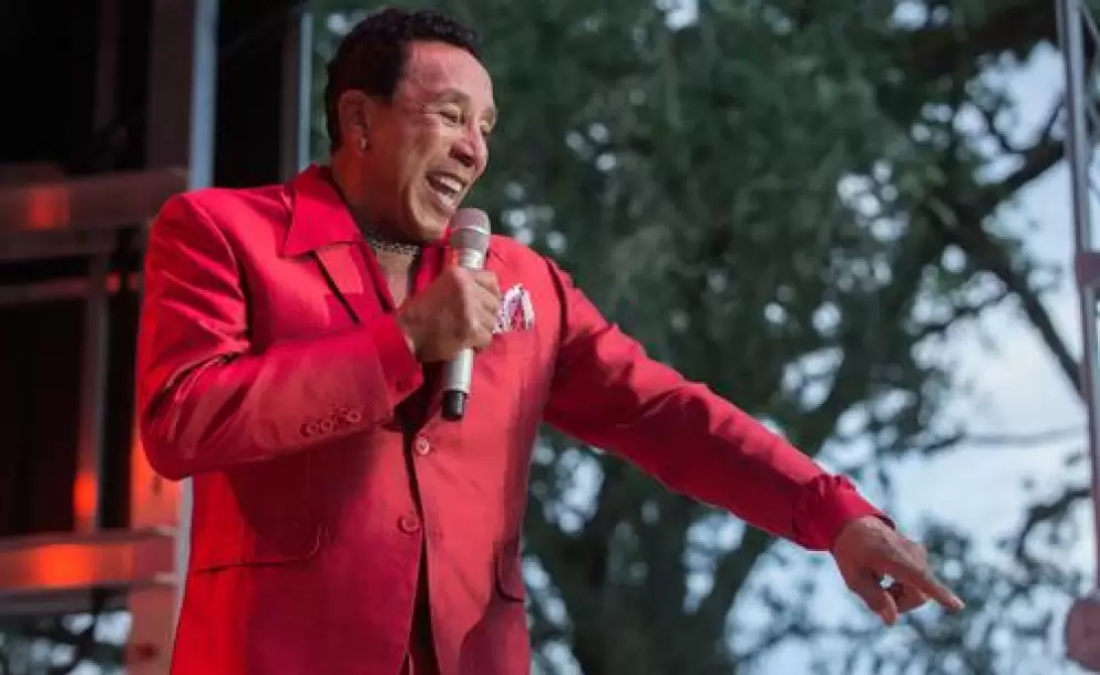 Smokey Robinson ser homenajeado con el premio de msica popular ms importante de EE.UU.