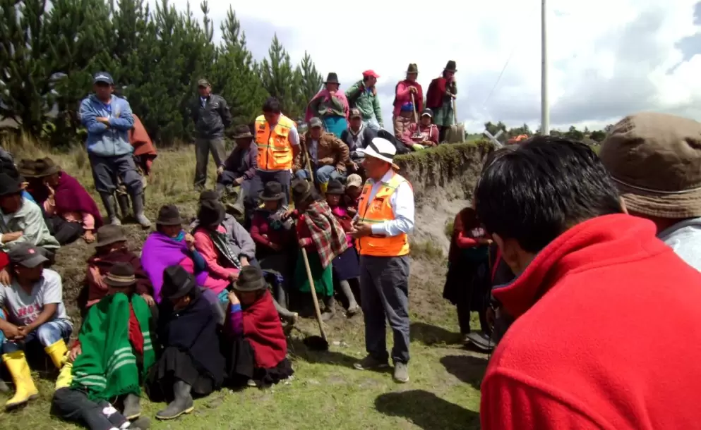 Habitantes de 8 comunidades conocen mapa de peligros por lahares secundarios del volcn Chimborazo