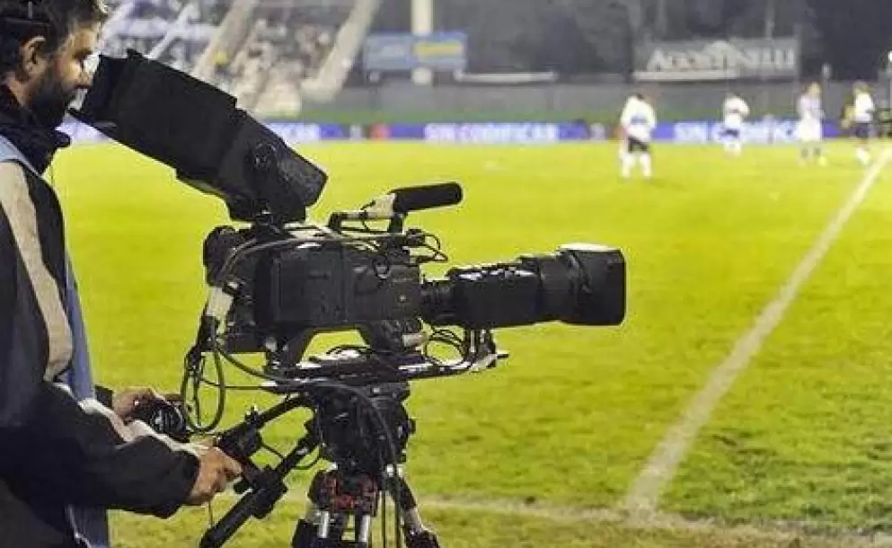 Los jugadores de Liga de Loja recurren al comercio informal para sobrevivir