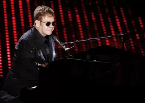 Elton John revelar su vida ntima en autobiografa