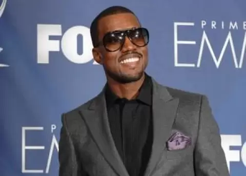 Kanye West pospone conciertos tras robo a Kim Kardashian en Pars