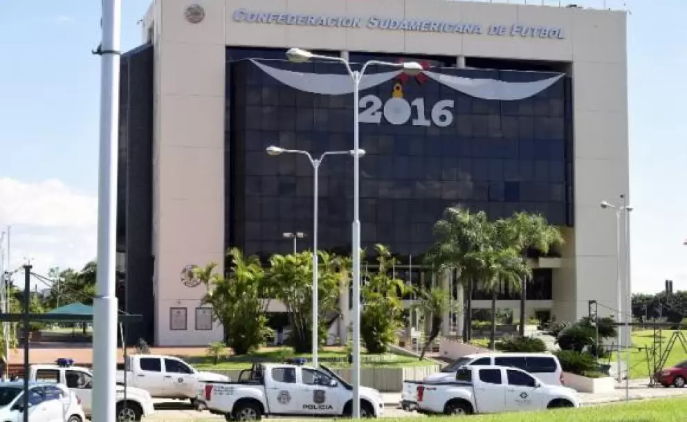 Conmebol quiere recuperar "lo que le han robado al ftbol", dice su titular