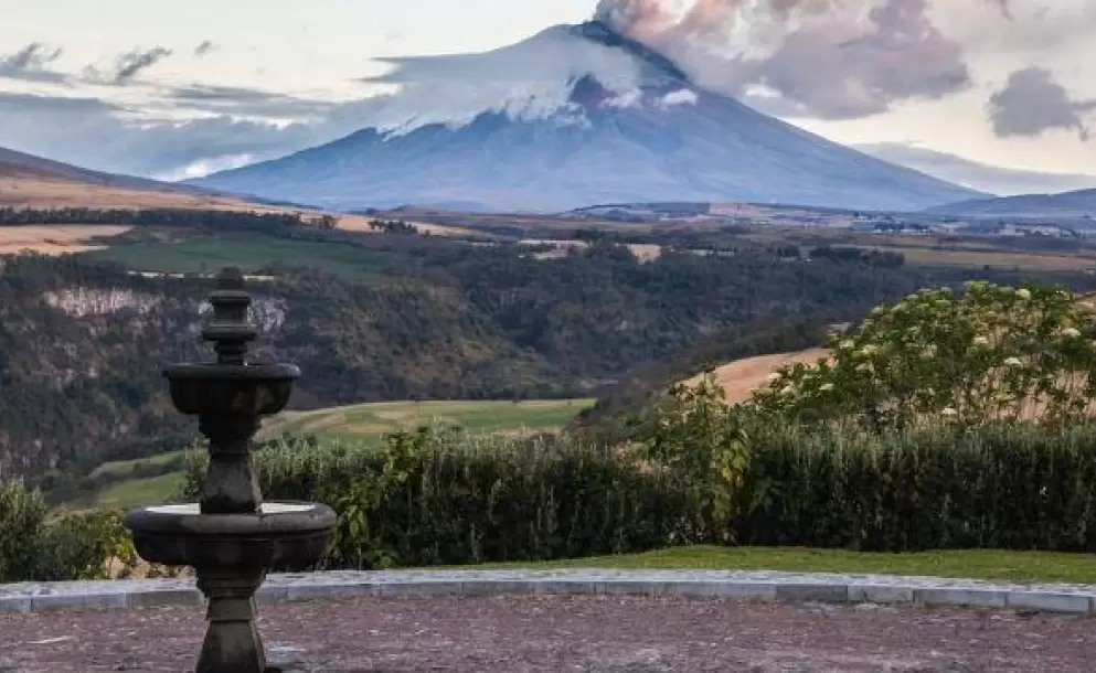 Actividad volcánica interna se mantiene baja en el Cotopaxi