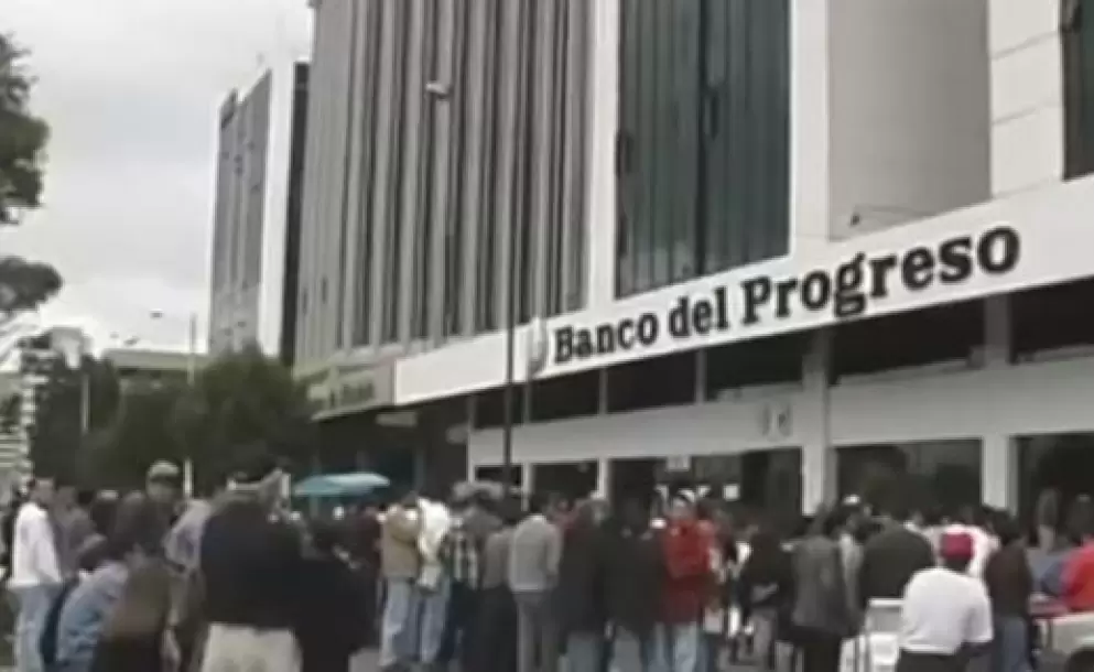 El Gobierno es corresponsable del Feriado Bancario, según el exdiputado Víctor Granda