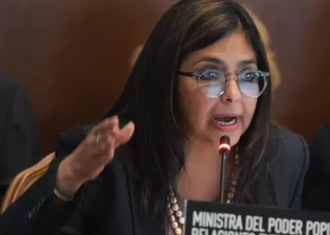 Delcy Rodr�guez : Con salida de la OEA, Venezuela ha roto las 'cadenas hist�ricas imperiales'