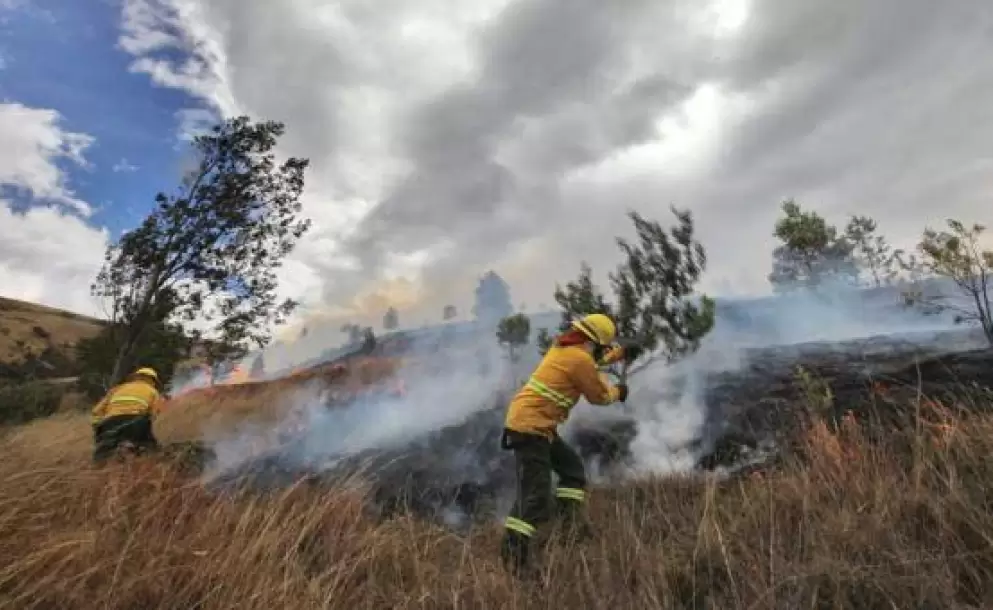 Quito invierte USD 3,4 millones en equipo para afrontar amenaza de verano