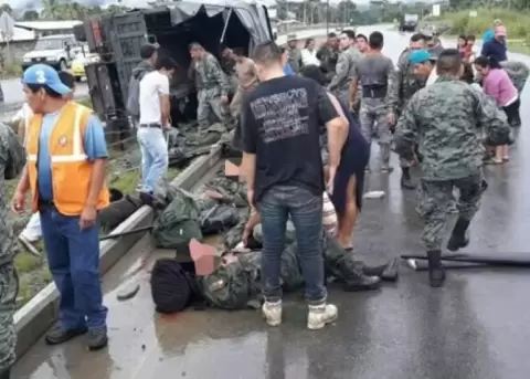 Sube a cuatro el nmero de militares fallecidos en accidente de Gualaquiza