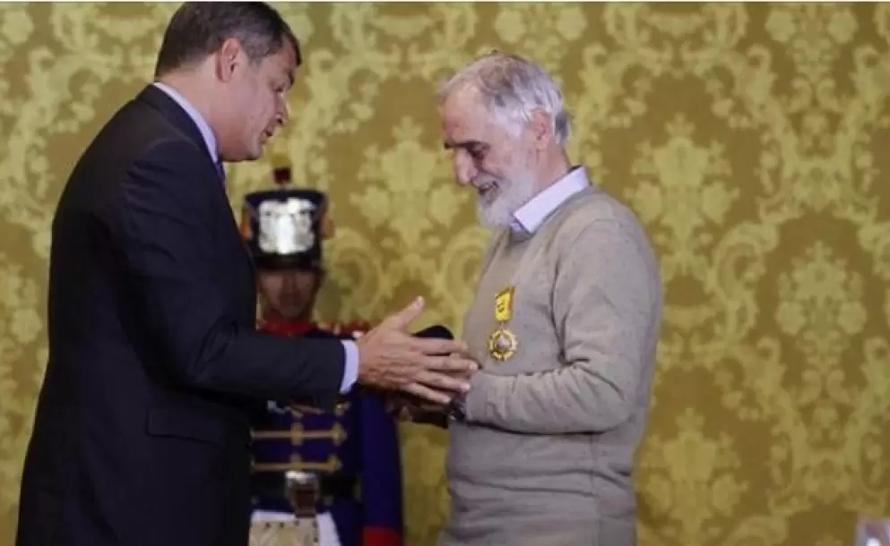 El Padre Antonio Polo recibi una condecoracin por su trayectoria en beneficio de los ms pobres