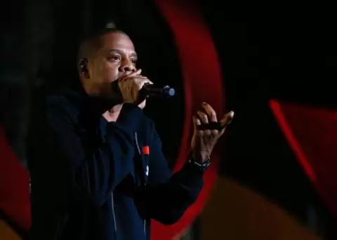Jay-Z se convierte en el primer rapero en ingresar al Saln de la Fama de Compositores
