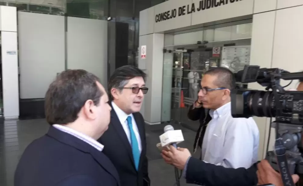 Csar Montfar presenta nueva denuncia contra Vicepresidente