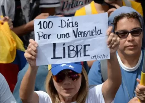 Tensi�n e incertidumbre por crucial consulta en Venezuela