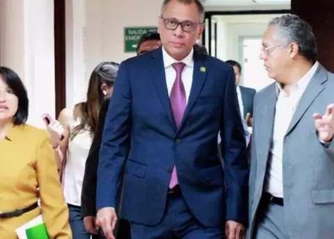 Vicepresidente Glas rinde su versin en la Fiscala por caso Caminosca