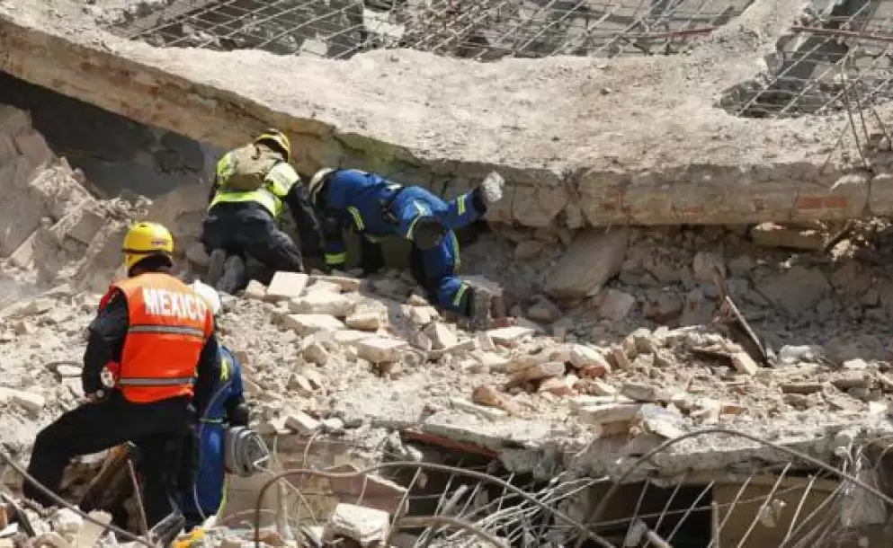 Suman 360 muertos por terremoto en México