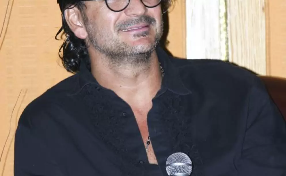 Arjona lanza video de su sencillo 'Remiendo al corazn'