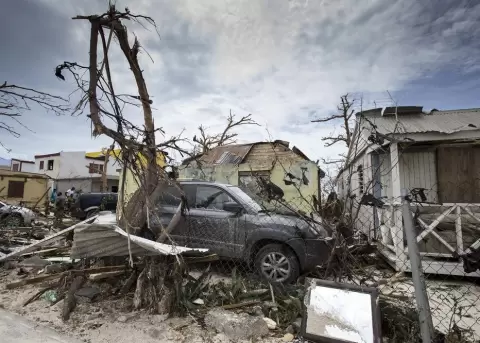 Irma se dirige a Florida, Cuba y Bahamas tras dejar devastacin y muerte en el Caribe