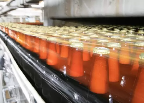 Extrabajadores de Cervecera Nacional exigen pago aproximado de US $95 millones por utilidades