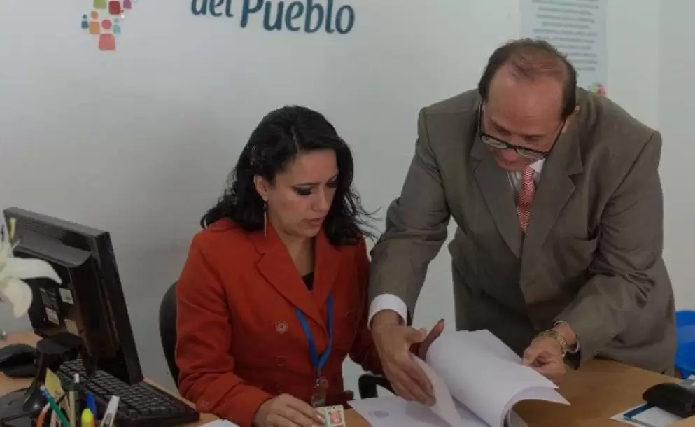 Abogado de Jorge Glas acude a la Defensoría del Pueblo