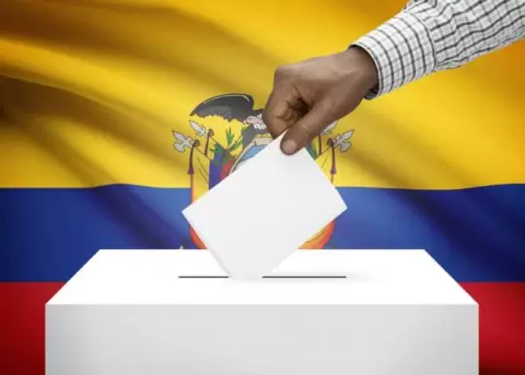 El CNE lleva a cabo simulacro del voto en casa