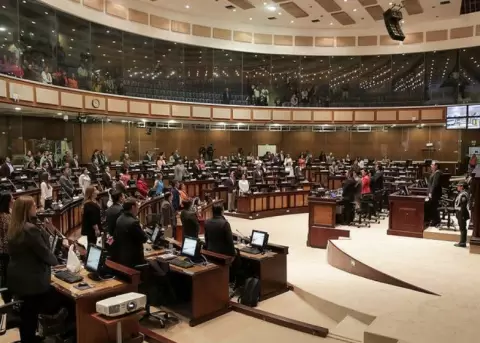 Aliados de Moreno piden reconfigurar la Asamblea