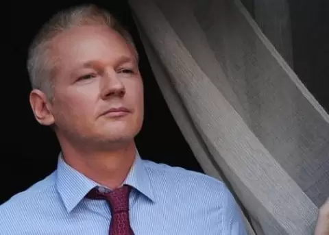 Ecuador y GB buscan arreglo que proteja la vida de Assange, segn Moreno