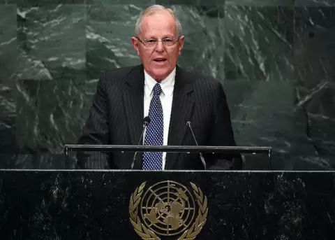 Kuczynski contesta a Keiko Fujimori que no dimitir a la Presidencia de Per