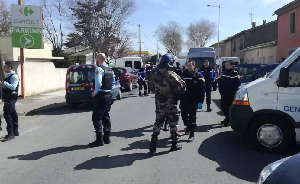 Toma de rehenes en un supermercado del sur de Francia deja al menos dos muertos