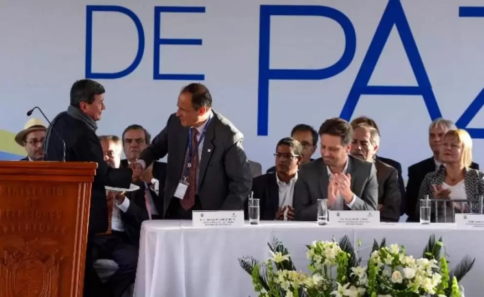 En Quito iniciaron dilogos de paz entre gobierno de Colombia y el ELN