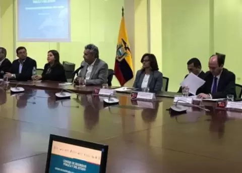 Moreno se dirigir al pas tras reunin del Consejo de Seguridad
