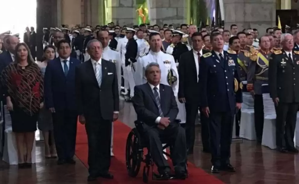 Moreno colocó ofrenda floral en Mausoleo de Antonio José de Sucre