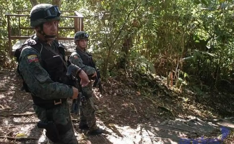 Ecuador promulga poltica de defensa y desarrollo en frontera con Colombia