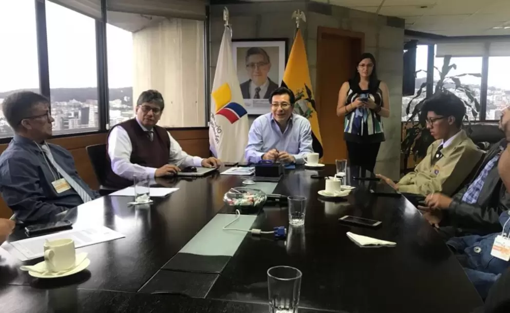 Suspensión a docente del Mejía y proceso administrativo continúan