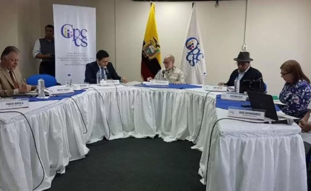 El fiscal de Guayas presentó la disposición de su cargo ante el Cpccs