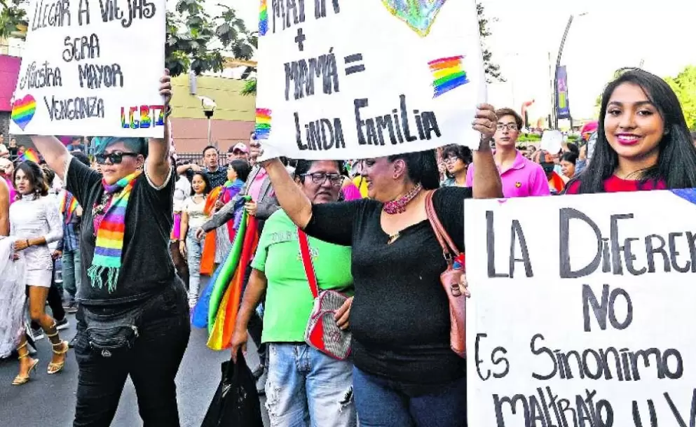 Guayaquil y Quito se vistieron de colores por el mes del Orgullo Gay