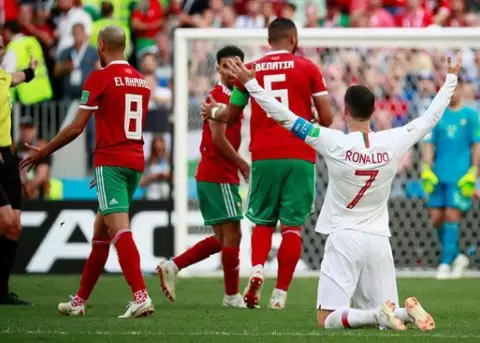 Cristiano le da la victoria a Portugal y Marruecos es el primer eliminado del Mundial