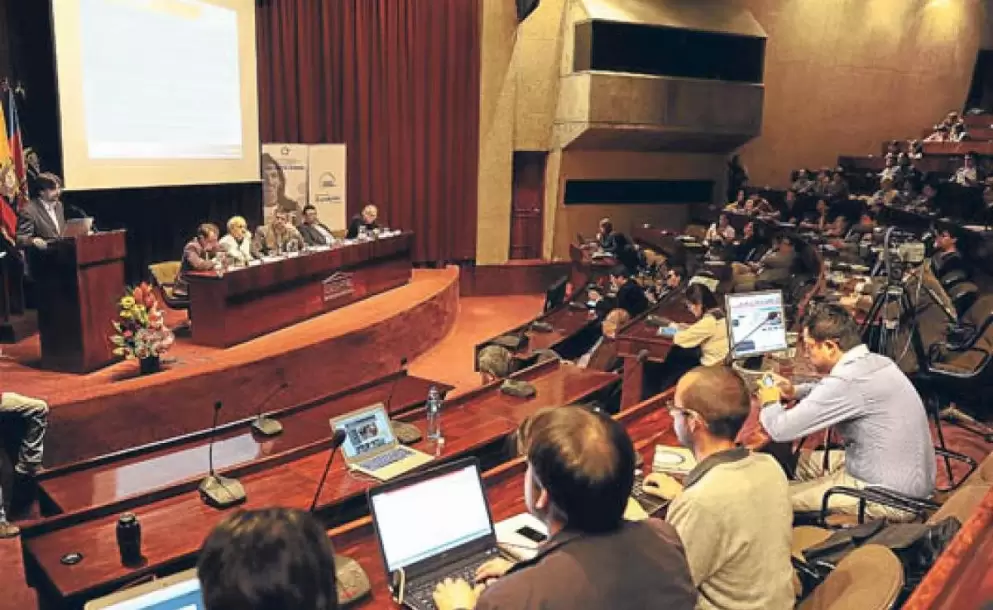 Ms de 40 observaciones al uso de recursos pblicos en Ciespal