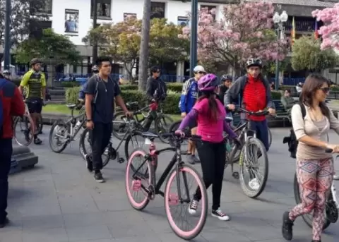 Ciclistas realizaron plantn por Felipe Endara en Quito