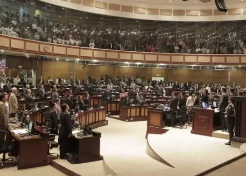 La Asamblea gast $ 135.854 en viticos hacia el exterior