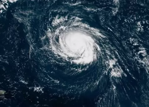 Florence se convierte en huracn categora 3