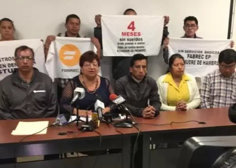 Empleados de Fabrec acuden a la Asamblea ante falta de pagos y liquidacin programada