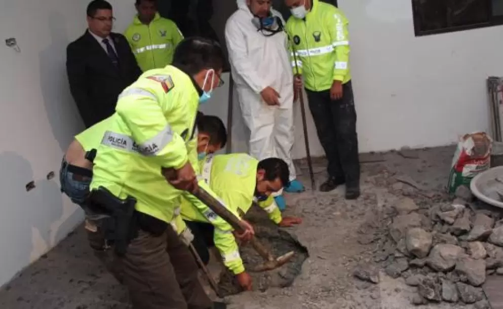 El cadver de un desaparecido fue hallado sepultado en una vivienda en Quito