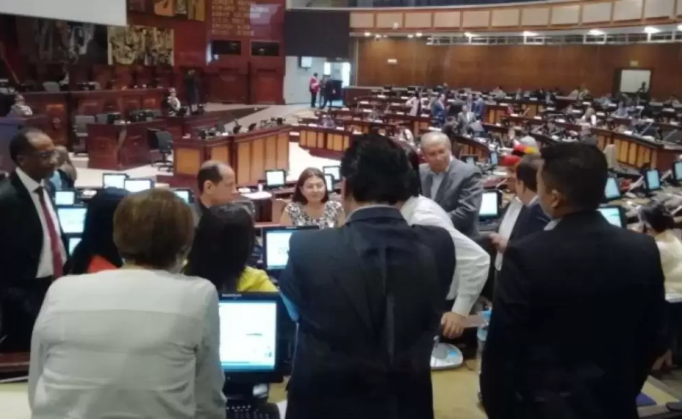 La Asamblea debate investigacin a la legisladora Sofa Espn