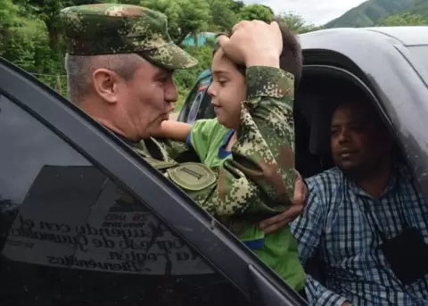 Liberan a nio de cinco aos que haba sido secuestrado en Colombia