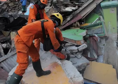 Los sistemas de alarma fallaron en el devastador tsunami en Indonesia