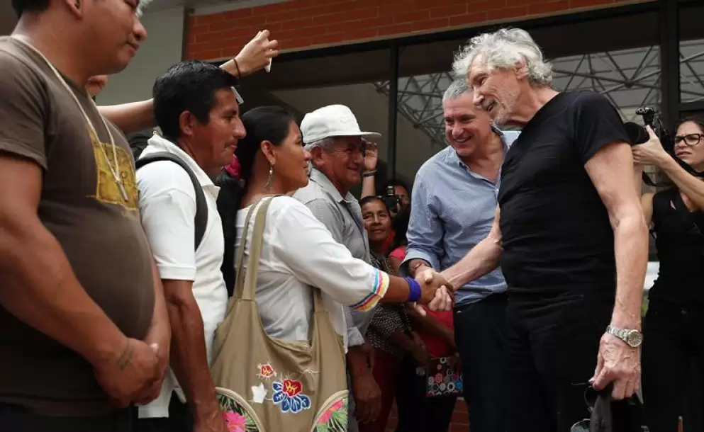Roger Waters visita Ecuador para conocer contaminacin de la Amazona