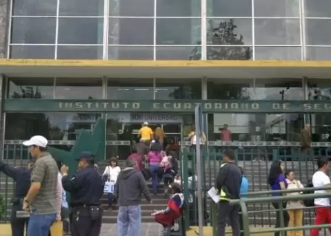 USD 4000 millones para el seguro de salud del IESS