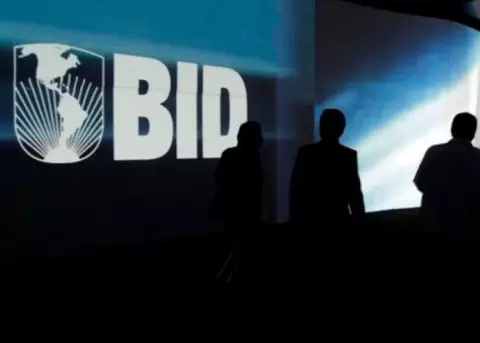 BID aprob garanta de $ 300 millones para Ecuador