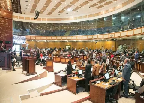 Legisladores ecuatorianos leales a Correa denuncian persecucin poltica